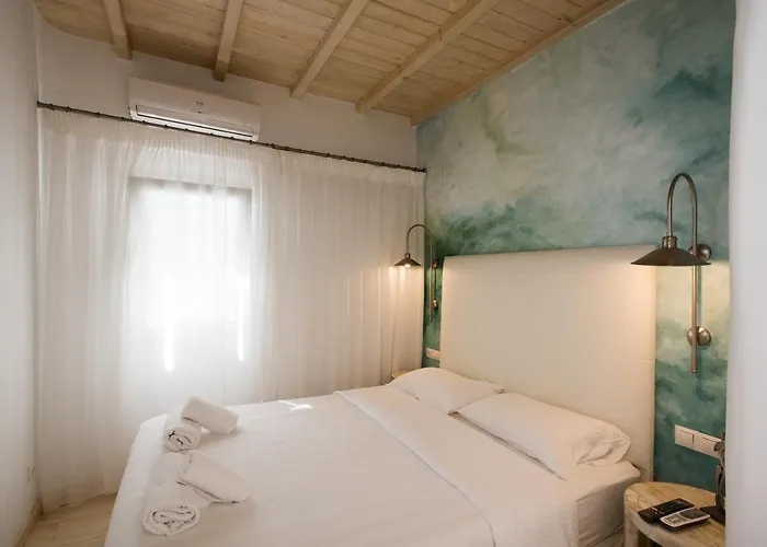 Pursue Your Day Dreams * Ornos (Mykonos)